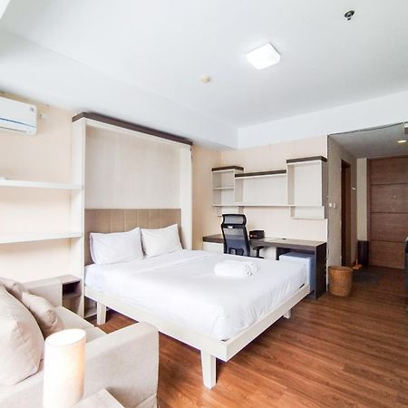 Simply And Comfy Studio Room Apartment Beverly Dago By Travelio Bandung Kültér fotó
