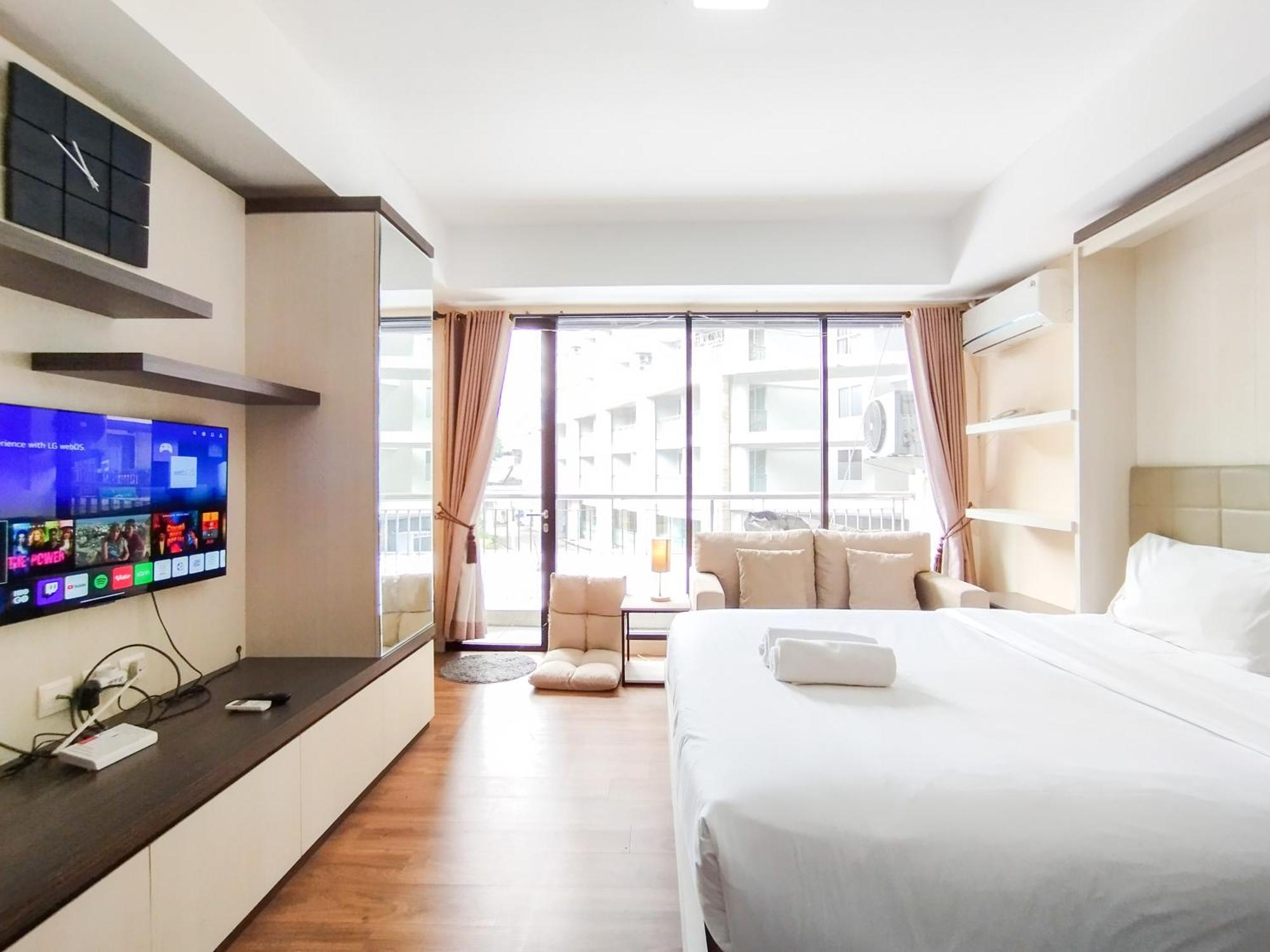 Simply And Comfy Studio Room Apartment Beverly Dago By Travelio Bandung Kültér fotó